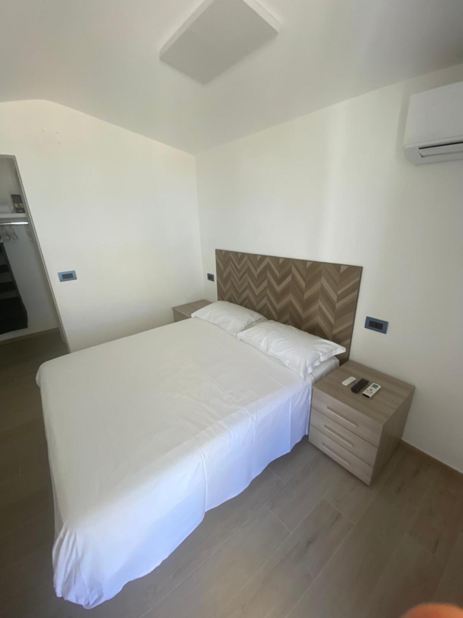 Marina Bay Beach Suites Peschici Eksteriør billede