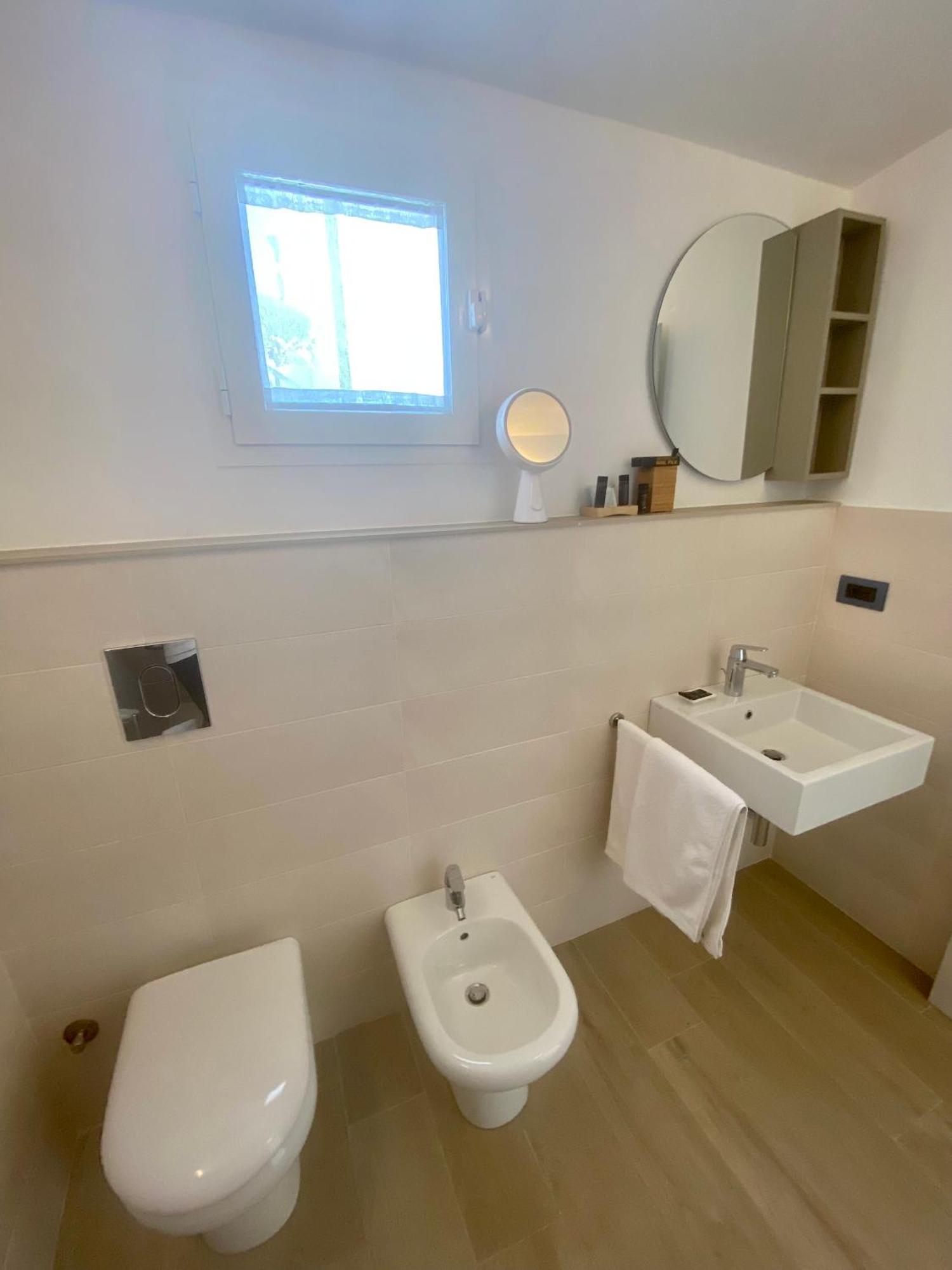 Marina Bay Beach Suites Peschici Eksteriør billede