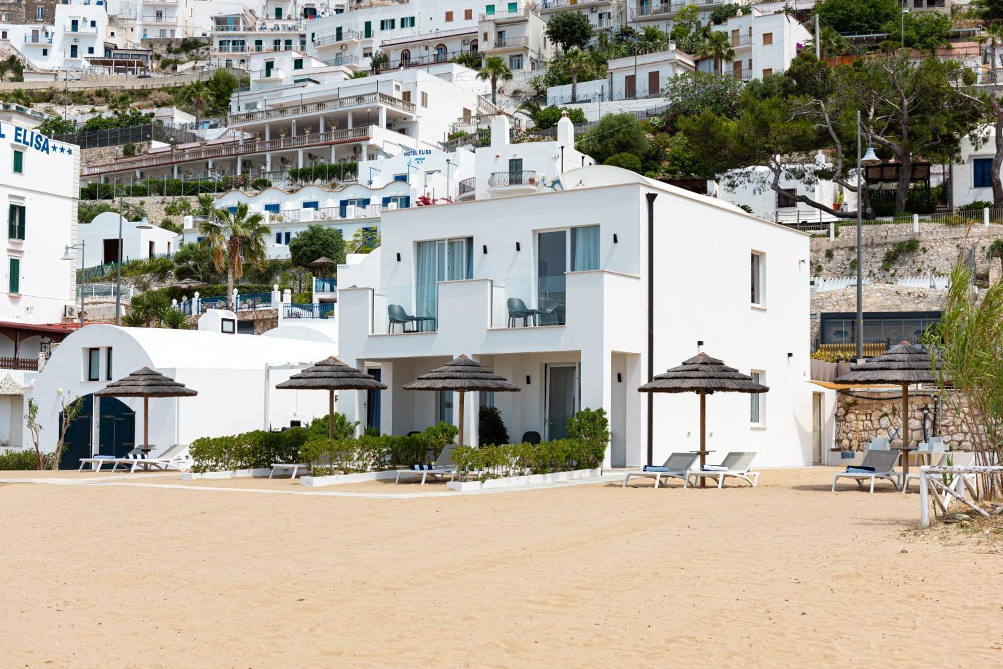 Marina Bay Beach Suites Peschici Eksteriør billede