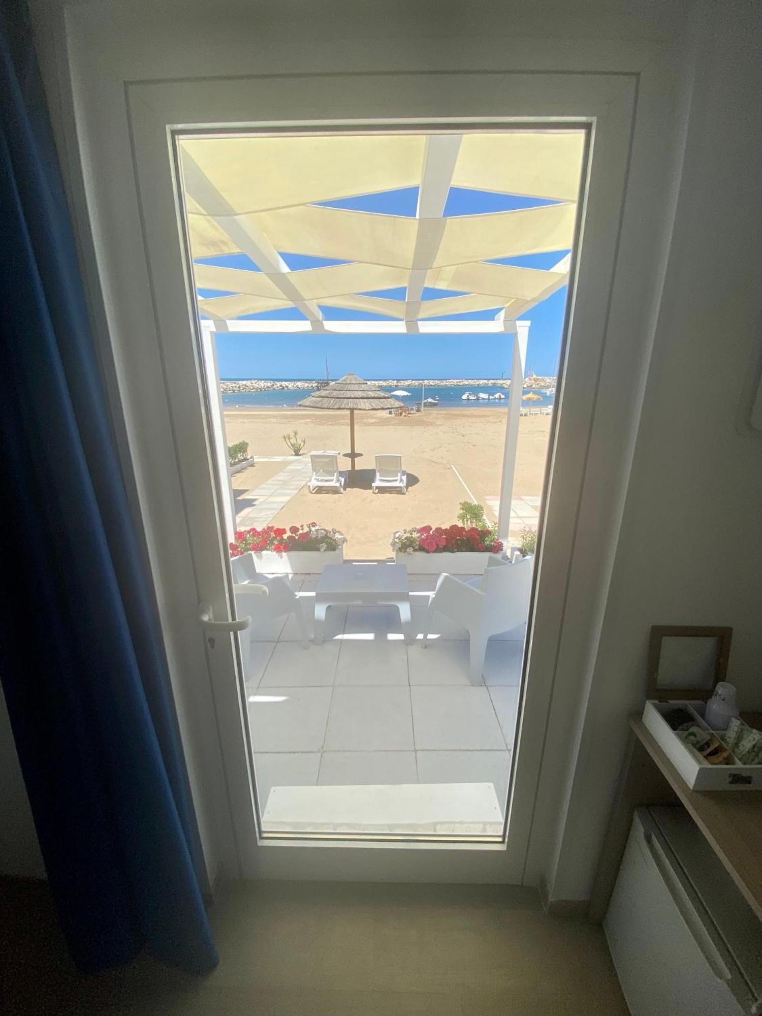 Marina Bay Beach Suites Peschici Eksteriør billede