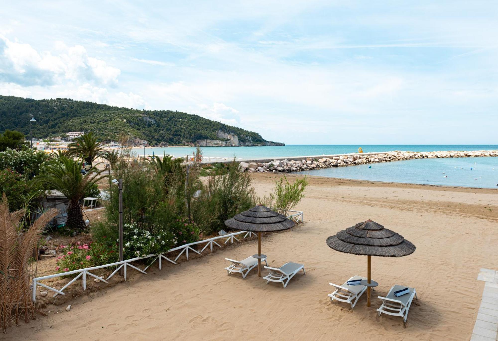 Marina Bay Beach Suites Peschici Eksteriør billede