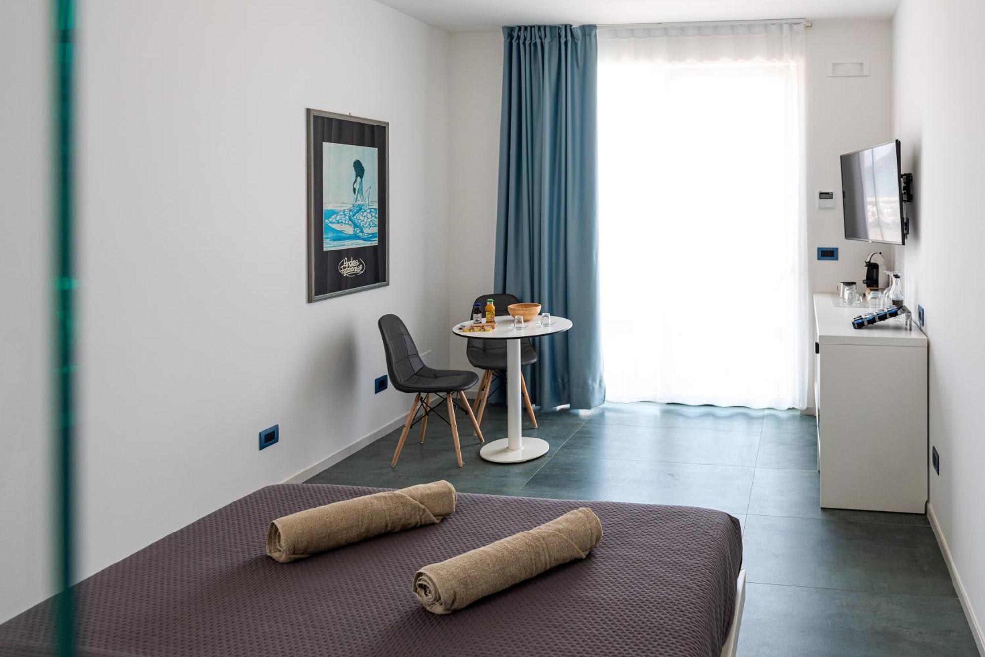 Marina Bay Beach Suites Peschici Eksteriør billede