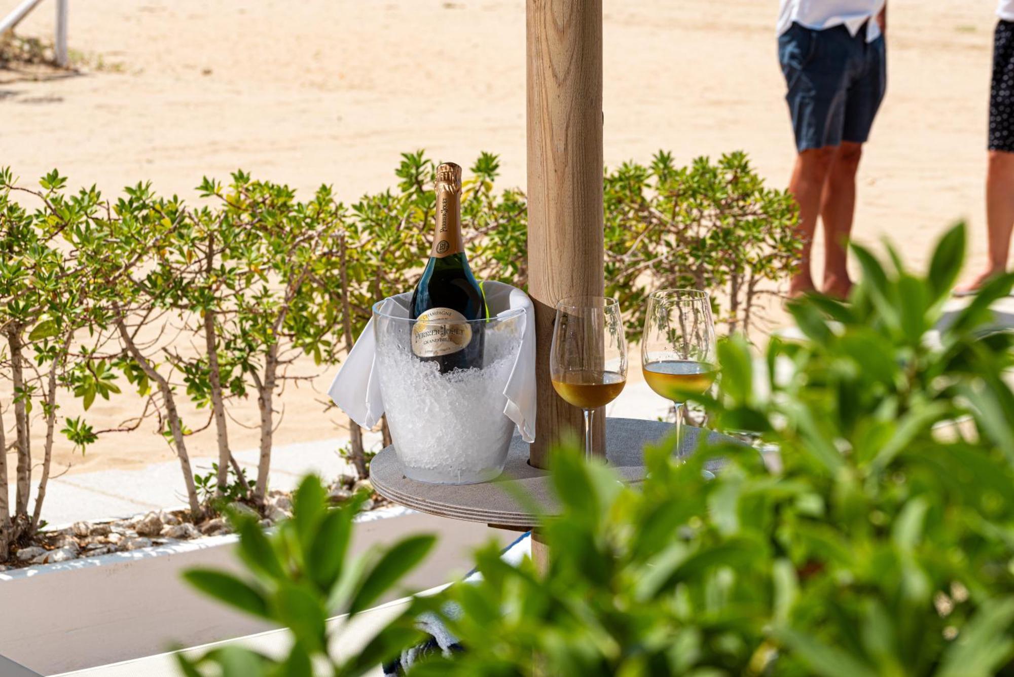Marina Bay Beach Suites Peschici Eksteriør billede
