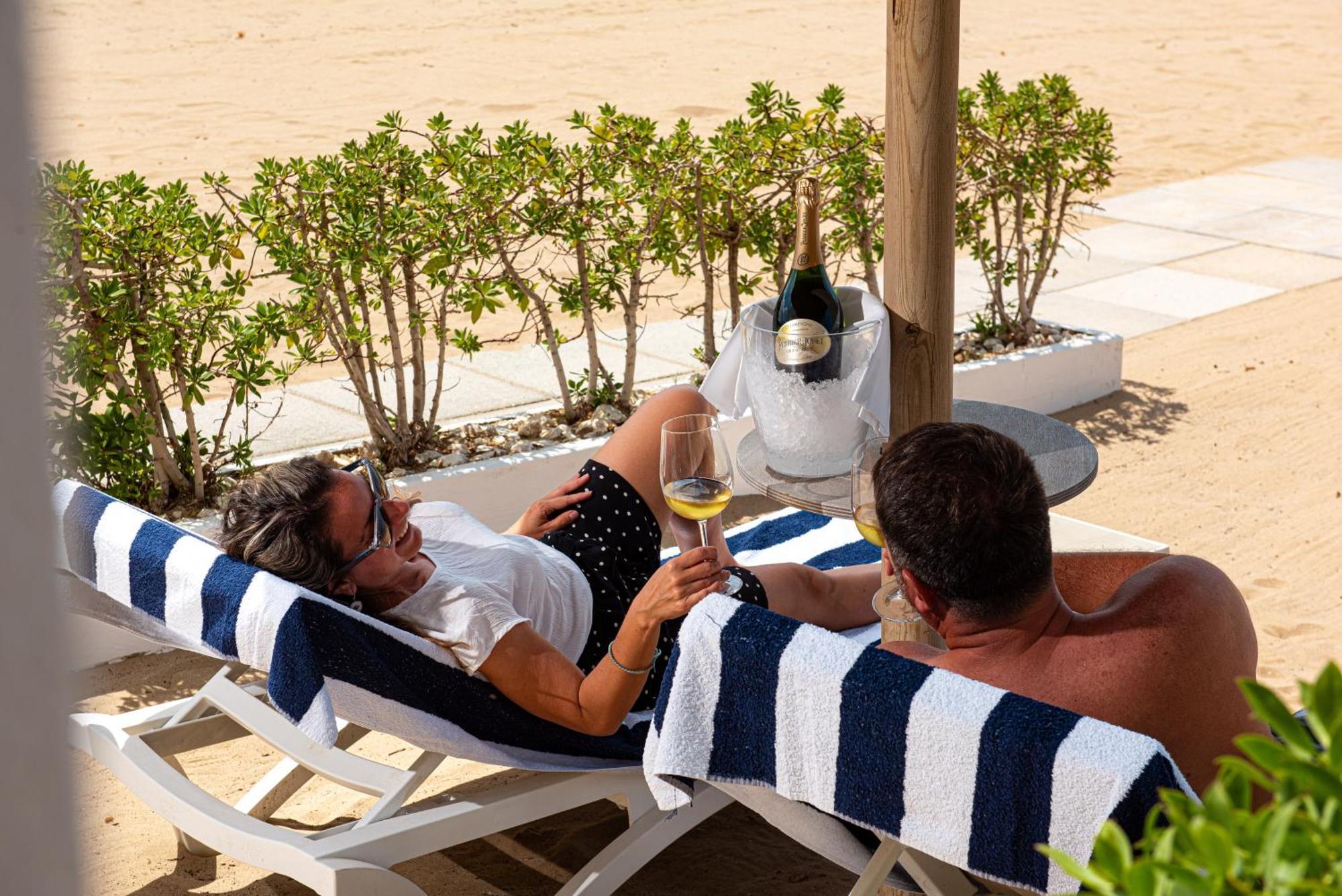 Marina Bay Beach Suites Peschici Eksteriør billede