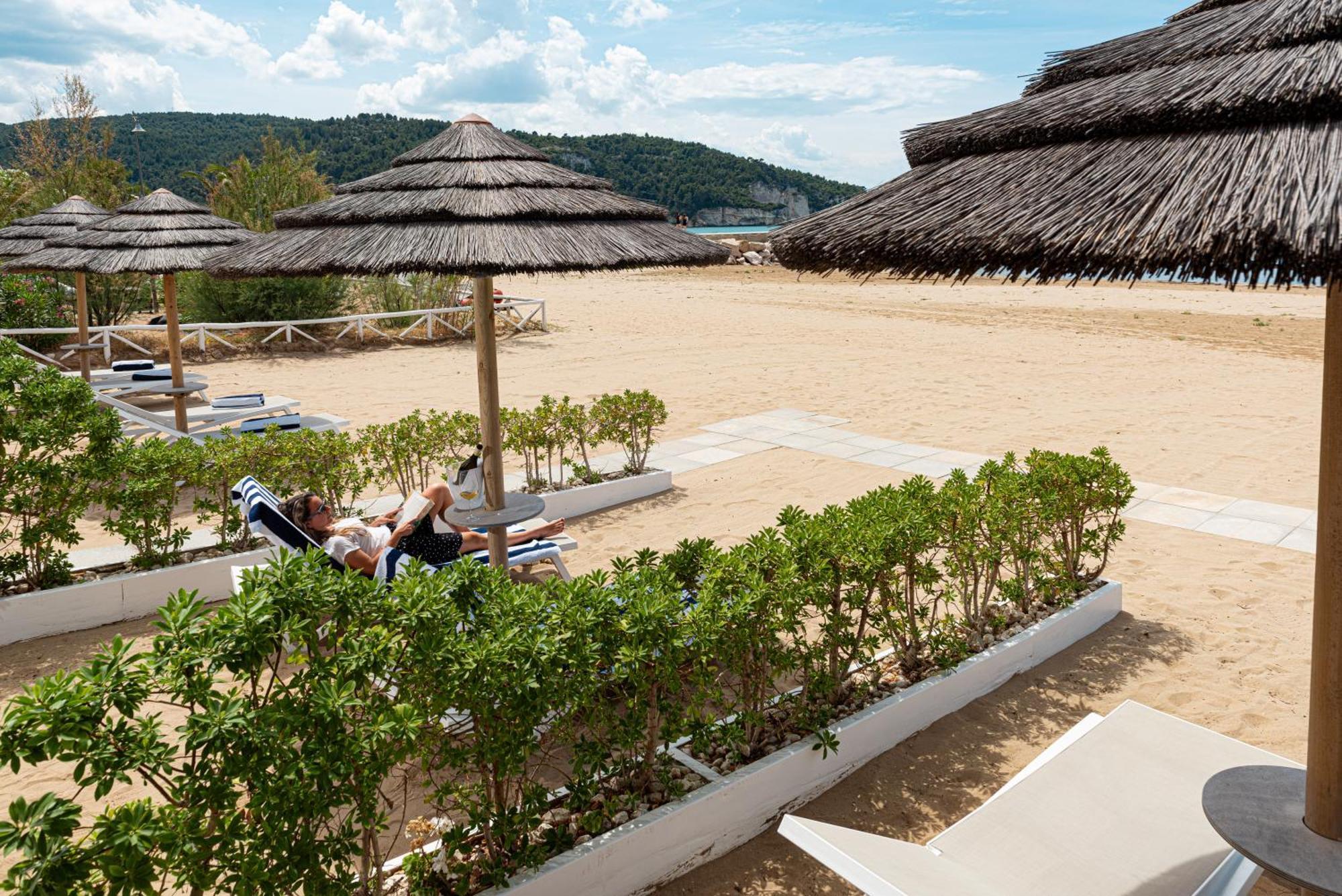 Marina Bay Beach Suites Peschici Eksteriør billede